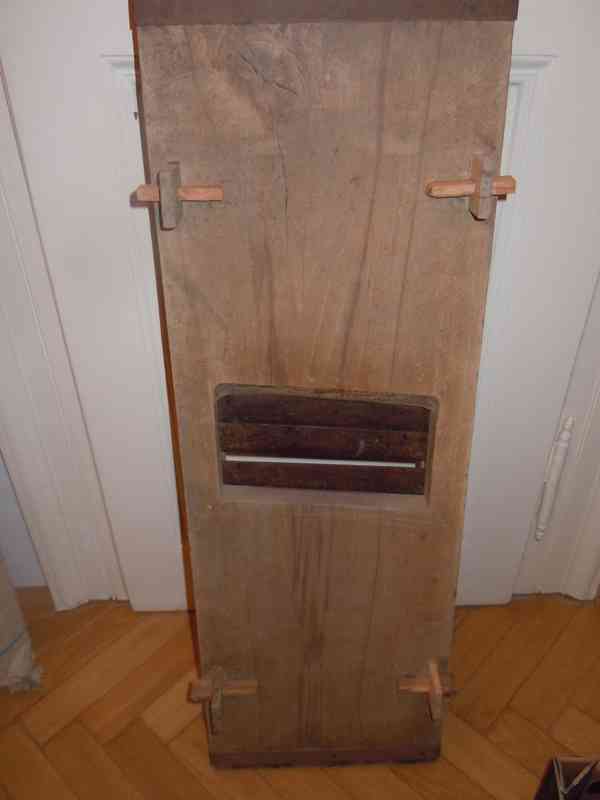 Starožitné dřevěné struhadlo na zelí - foto 2