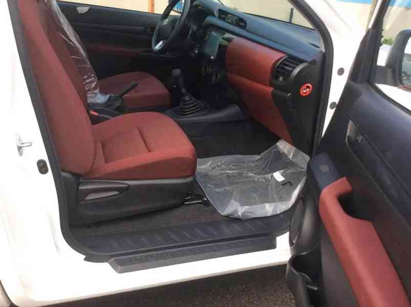 used Toyota Hilux 2022 Suv 4x4 white Single Cab - foto 2