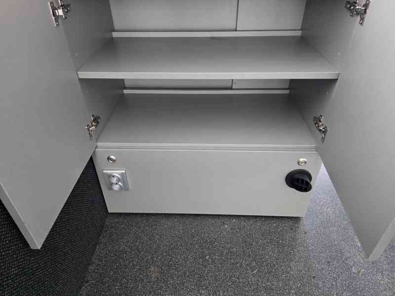 Mercedes Benz 519 CDI DK speciál 4x4 částečně pancéřovaný - foto 35