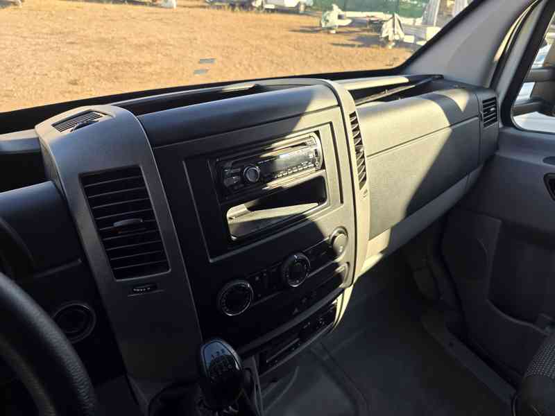 Mercedes Benz 519 CDI DK speciál 4x4 částečně pancéřovaný - foto 21