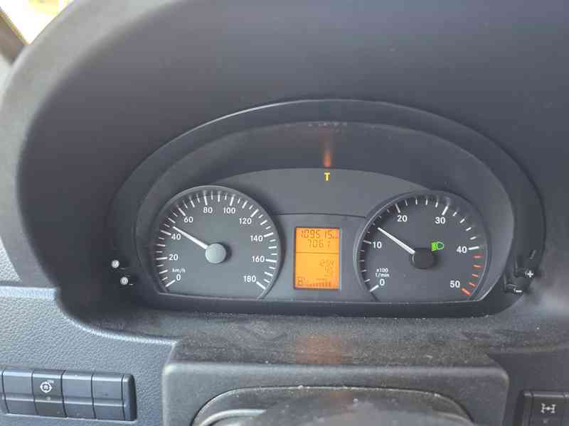 Mercedes Benz 519 CDI DK speciál 4x4 částečně pancéřovaný - foto 25