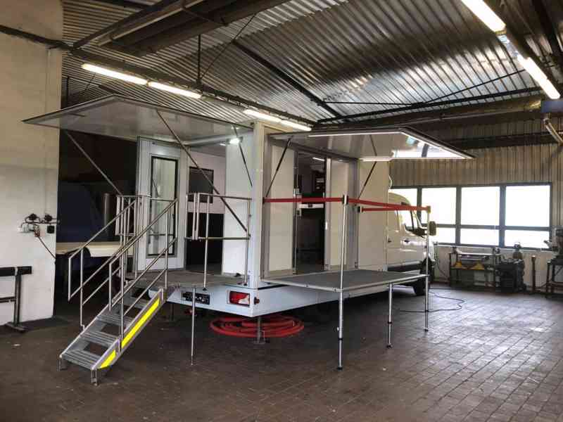 Mercedes Benz 519 CDI DK speciál 4x4 částečně pancéřovaný - foto 7