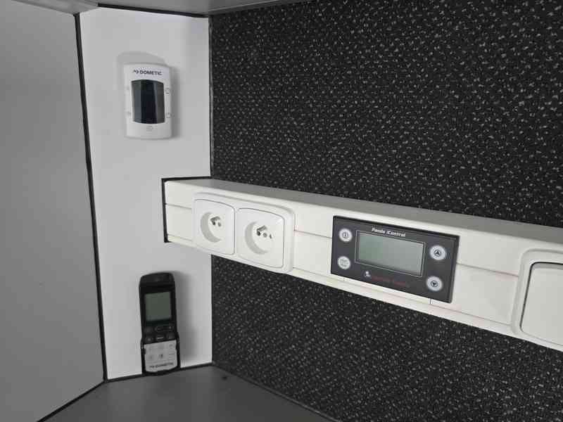 Mercedes Benz 519 CDI DK speciál 4x4 částečně pancéřovaný - foto 30