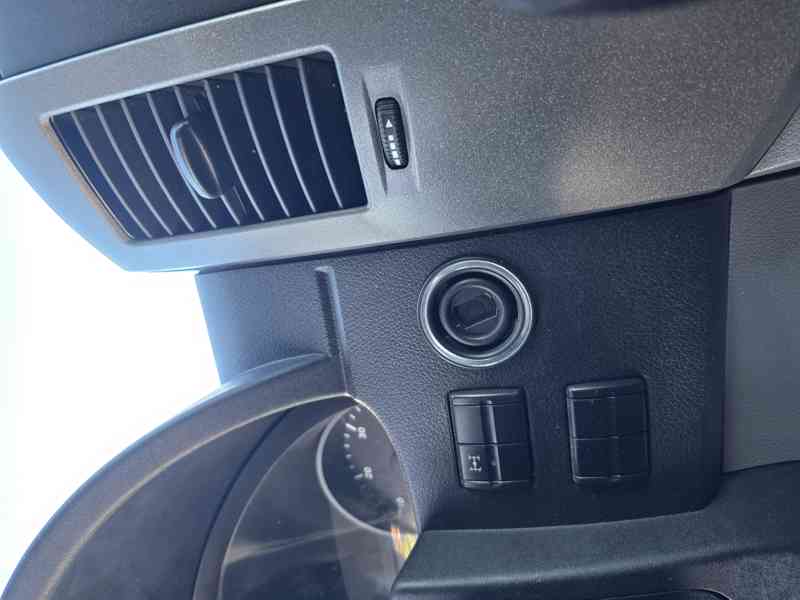 Mercedes Benz 519 CDI DK speciál 4x4 částečně pancéřovaný - foto 19