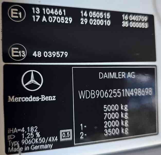 Mercedes Benz 519 CDI DK speciál 4x4 částečně pancéřovaný - foto 17