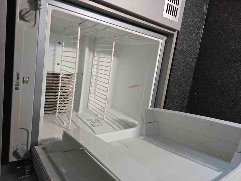 Mercedes Benz 519 CDI DK speciál 4x4 částečně pancéřovaný - foto 34