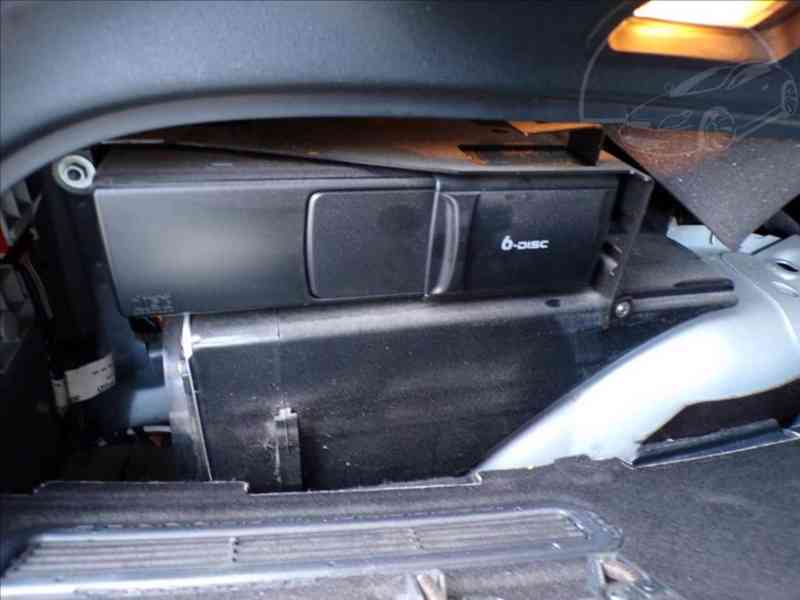 Audi A3 1,6 i-NOVÁ STK V CENĚ VOZU - foto 10