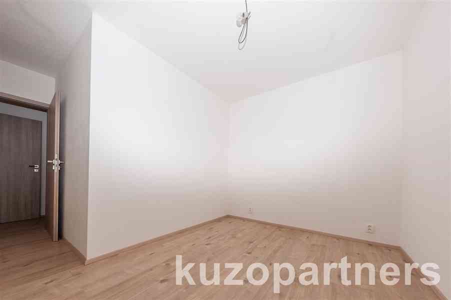 Prodej prostorného bytu 2+kk v Hunčicích - foto 10
