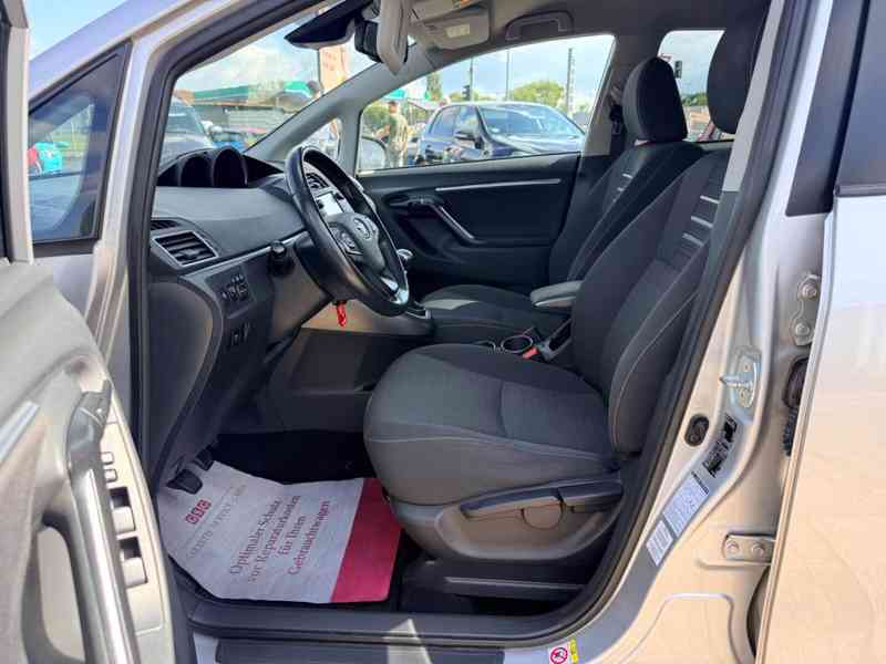 Toyota Verso 1,8i Life 7míst benzín 108kw - foto 18