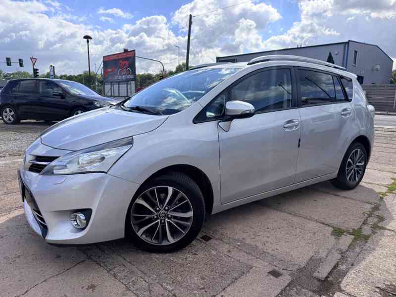 Toyota Verso 1,8i Life 7míst benzín 108kw - foto 11