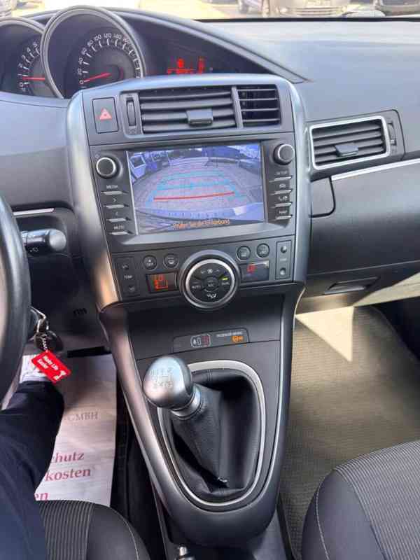 Toyota Verso 1,8i Life 7míst benzín 108kw - foto 6