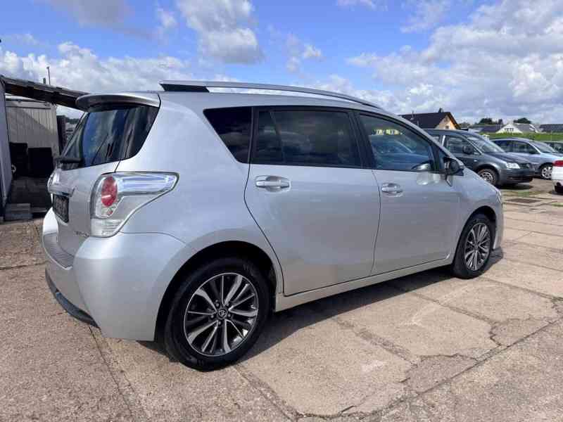 Toyota Verso 1,8i Life 7míst benzín 108kw - foto 4