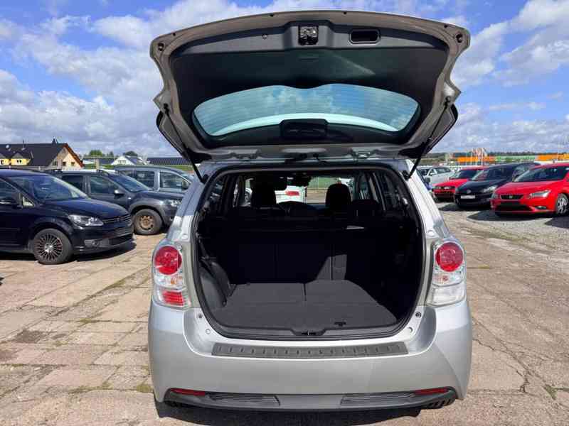 Toyota Verso 1,8i Life 7míst benzín 108kw - foto 20