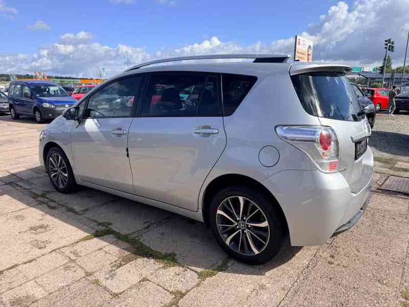 Toyota Verso 1,8i Life 7míst benzín 108kw - foto 10