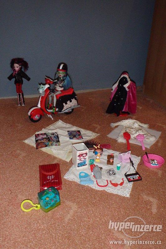 Panenka Monster High Gholie + motorka - foto 1