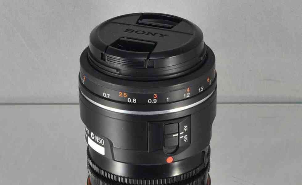 Sony 85mm f/2,8 SAM **Full Frame PEVNÝ Objektiv - foto 6