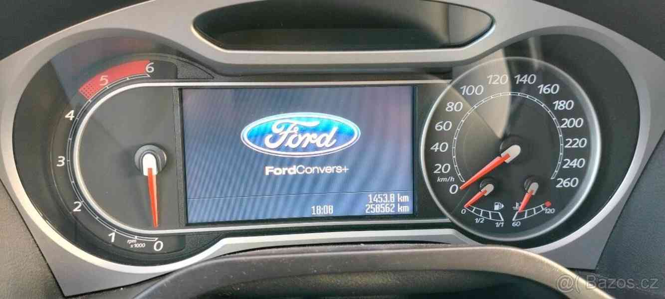 Ford S-MAX 2,2 TDCI Titanium 2010, 7 míst - foto 2