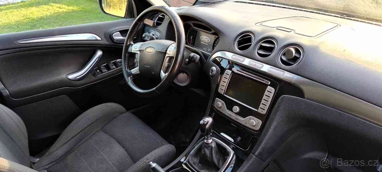 Ford S-MAX 2,2 TDCI Titanium 2010, 7 míst - foto 4