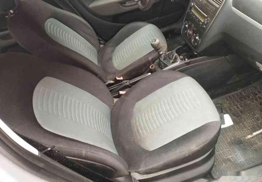 Fiat Grande Punto 1.4 -16ventil -70kW , 6 kvalt - prodám ND - foto 5