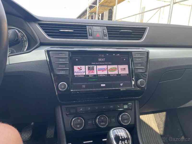 Škoda Superb 2,0   3 - foto 5