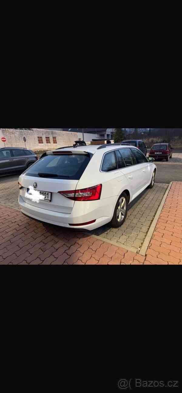Škoda Superb 2,0   3 - foto 2