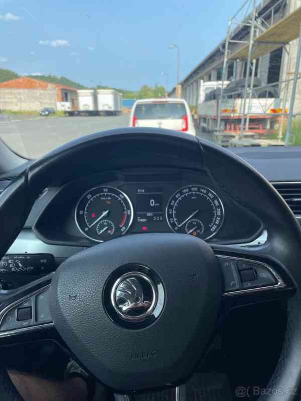 Škoda Superb 2,0   3 - foto 7