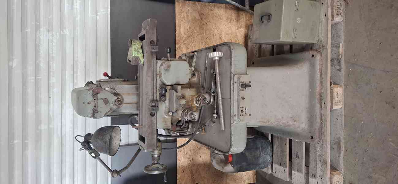 Horizontální fréza