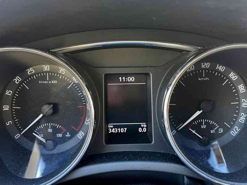 Škoda Superb II. 2,0 TDI, 125 kW (facelift) - foto 8