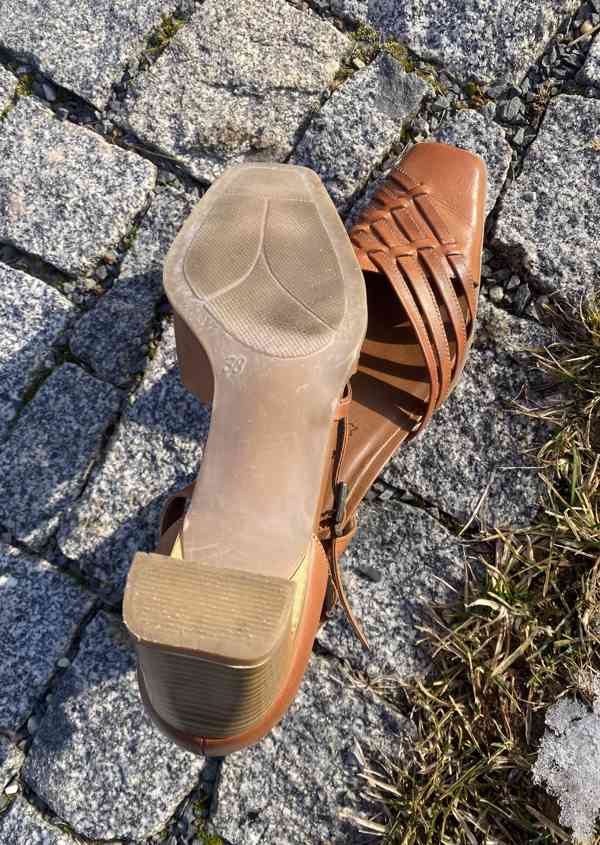 Dámské kožené elegantní sandály, Tamaris, 38 - foto 8