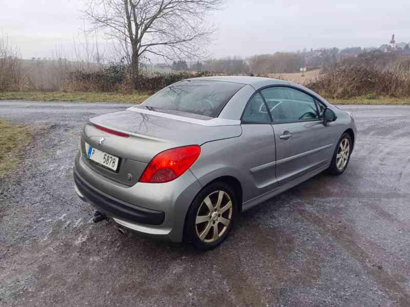 Peugeot 207 CC cabrio 1.6 88Kw RV.2008 TAŽNÉ - NOVÁ STK - foto 2