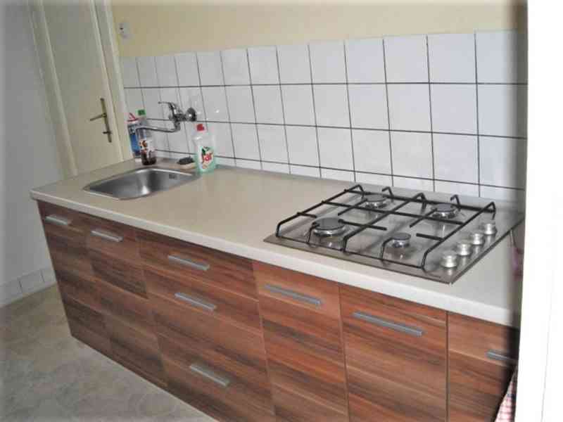 1 studentka do 2.lůž. pok. v 2,5+1, studentský byt, centrum - foto 8