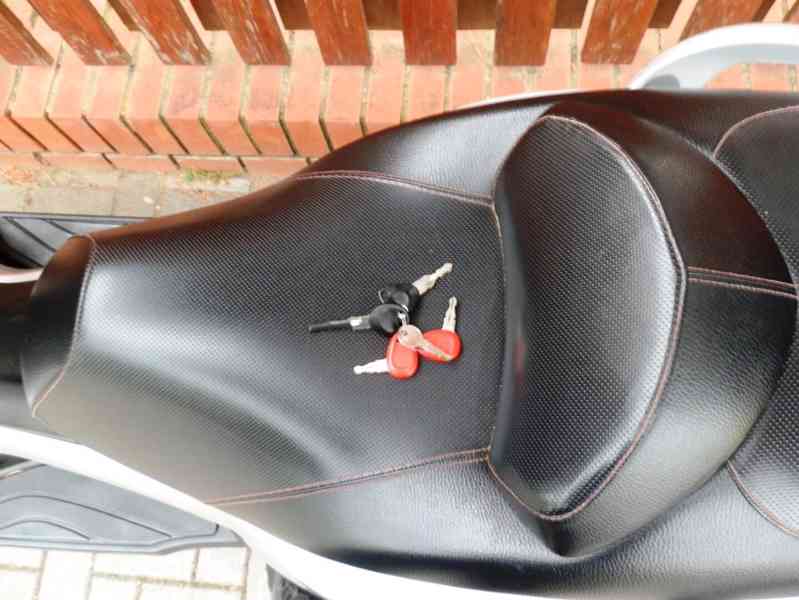 Yamaha x City 250 (2013) - foto 12