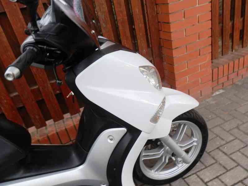 Yamaha x City 250 (2013) - foto 26