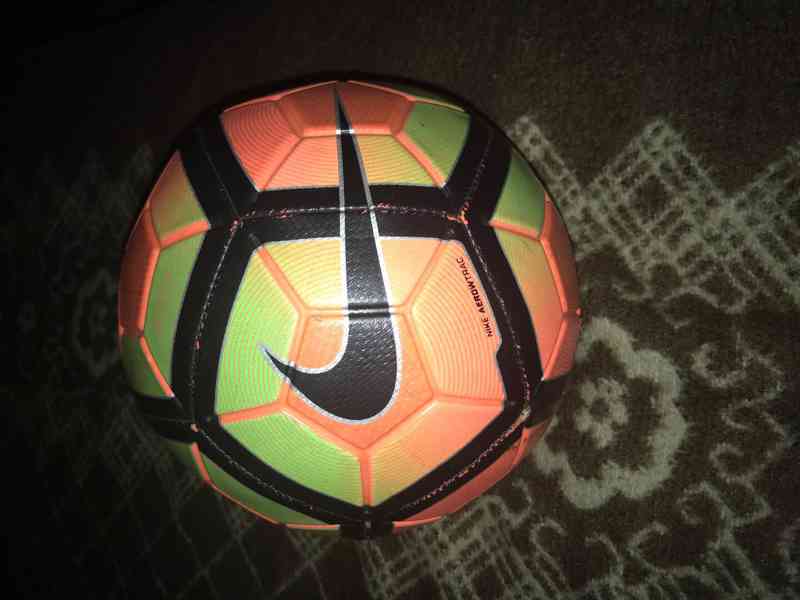 Fotbalový míč - foto 1