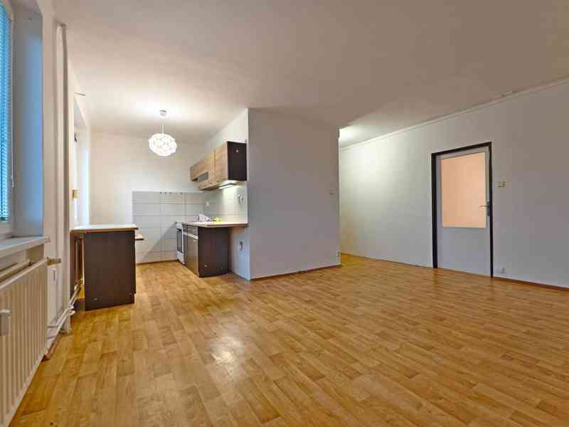 Pronájem 2+kk, 50m2 (s balk.) (Jablonec n.N., ul. Vlaštovčí)