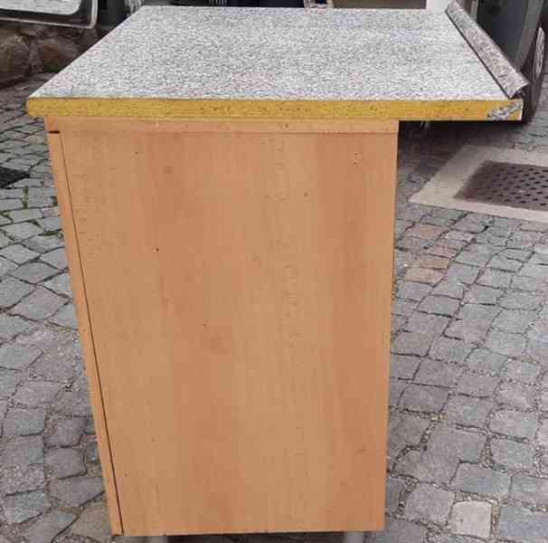 Policová skříňka 810x700x900mm - foto 2