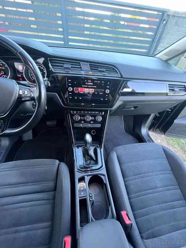 Volkswagen Touran 1,5   TSI Highline DSG, původ ČR - foto 8