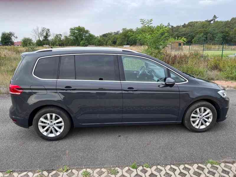 Volkswagen Touran 1,5   TSI Highline DSG, původ ČR - foto 2