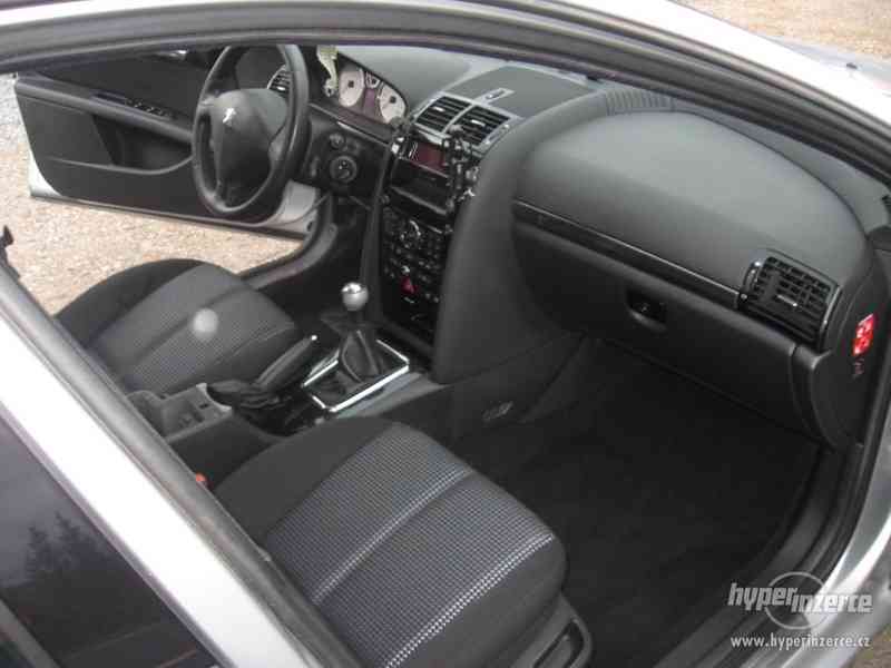 Peugeot 407 - foto 18