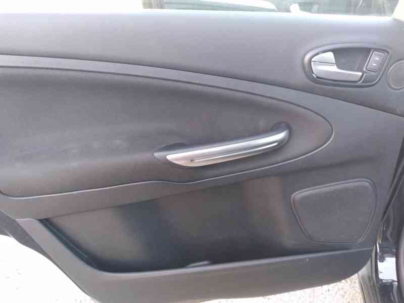 FORD S MAX 2.0 TDCI TITANIUM AUTOMAT SERVISKA - foto 40