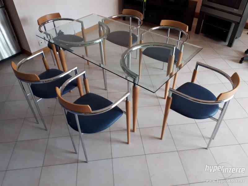 Designový jídelní stůl se 6 židlemi - foto 2