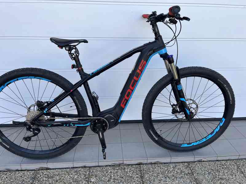 Elektrokolo Focus BOLD 2 29“ LTD vel. M, 2764 km - foto 18