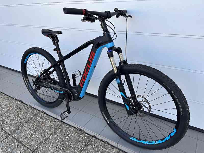 Elektrokolo Focus BOLD 2 29“ LTD vel. M, 2764 km - foto 19