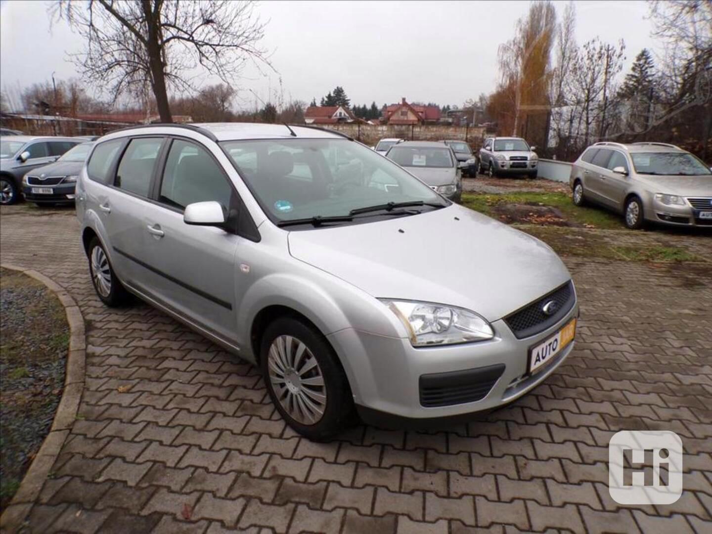 Ford Focus 1,6 16V - foto 1