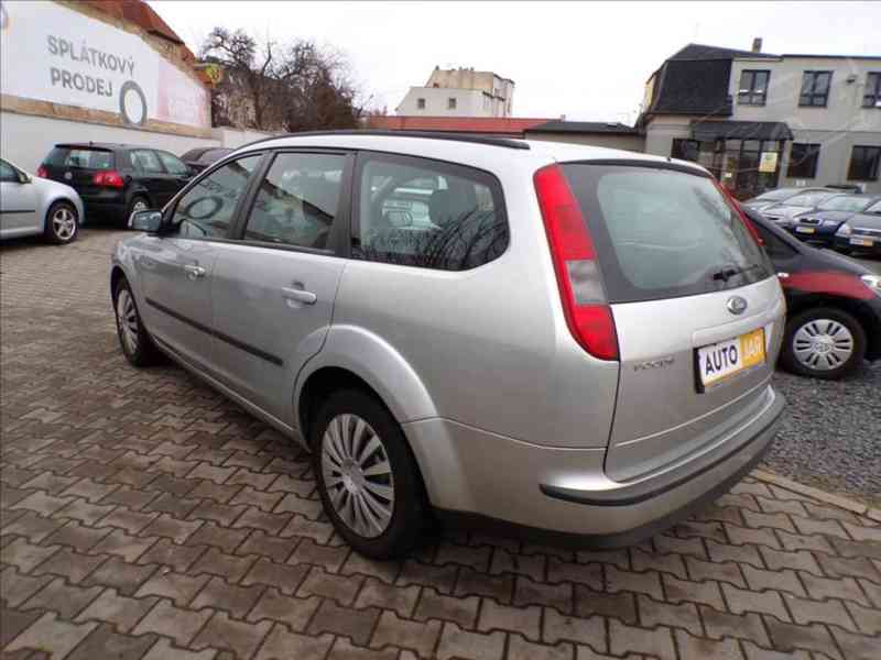 Ford Focus 1,6 16V - foto 3