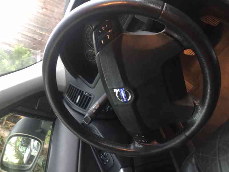 Volvo XC 90 D5 top stav po GO - foto 10