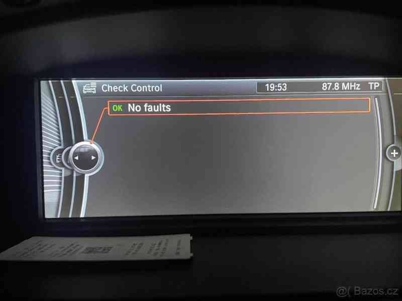 BMW Řada 3 2,0   E90 318d r.v. 2009 2,0 105kW - foto 17