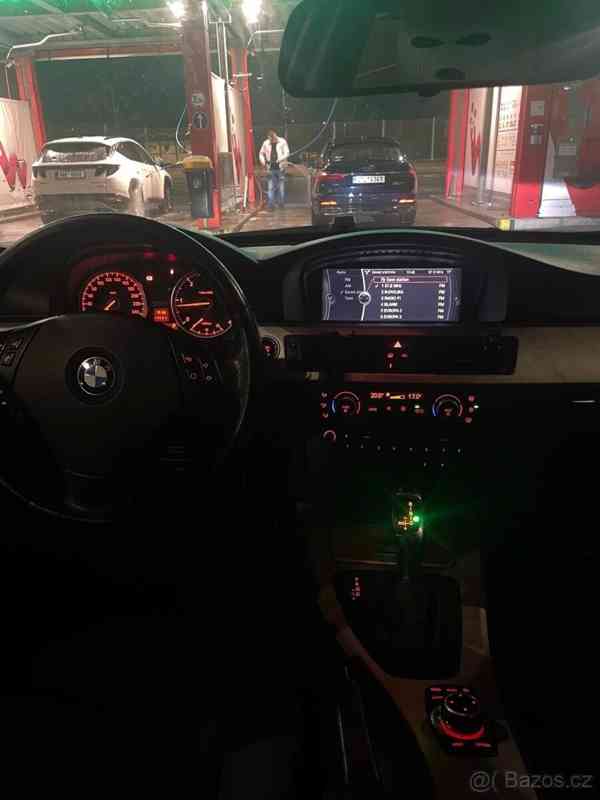 BMW Řada 3 2,0   E90 318d r.v. 2009 2,0 105kW - foto 13