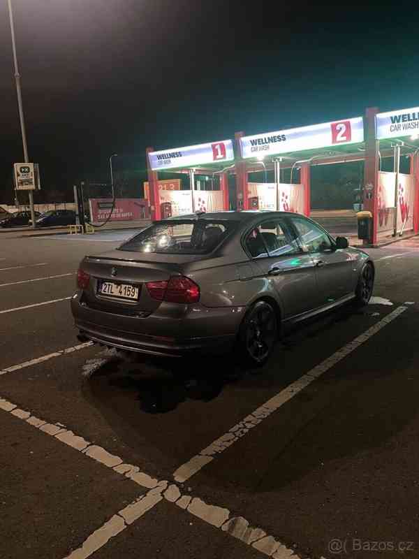 BMW Řada 3 2,0   E90 318d r.v. 2009 2,0 105kW - foto 5