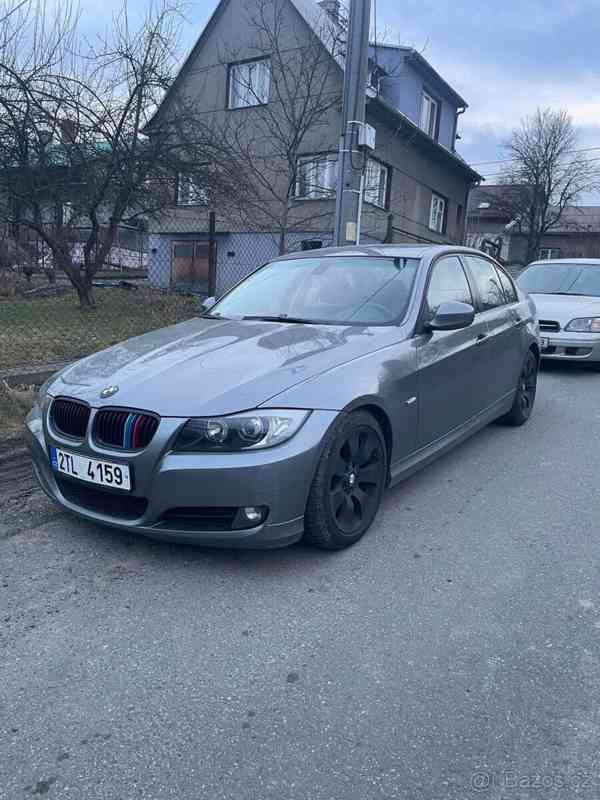 BMW Řada 3 2,0   E90 318d r.v. 2009 2,0 105kW - foto 19